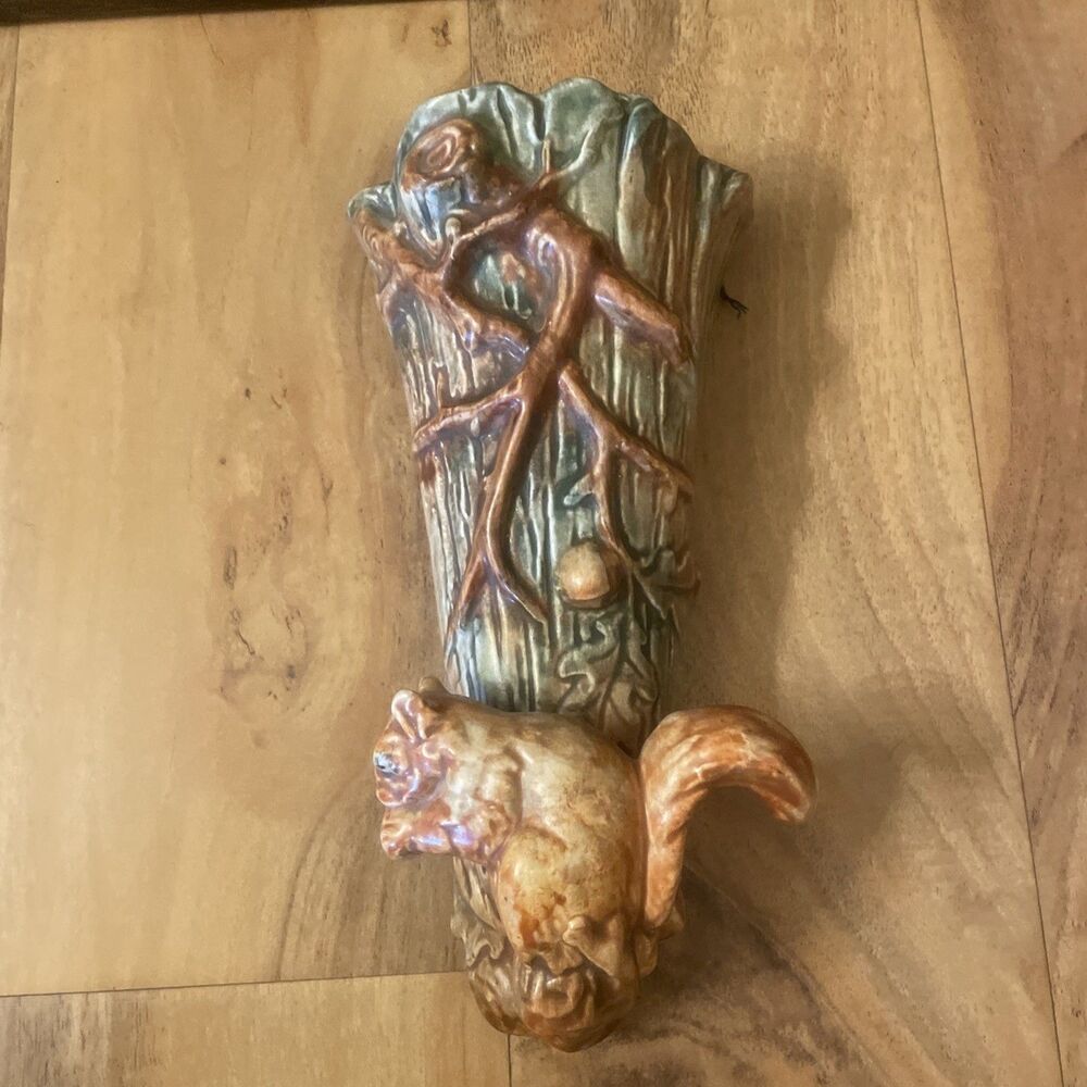 WELLER POTTERY WOODCRAFT WALLPOCKET WITH Squirrel RARE & MINT!